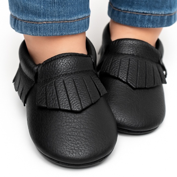 NWT Genuine Leather Baby Moccasins – Classic Black Fringe - 12-18 Months - Picture 1 of 9